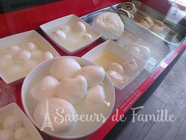 Types of mozzarella served at the Mmmozza in Paris